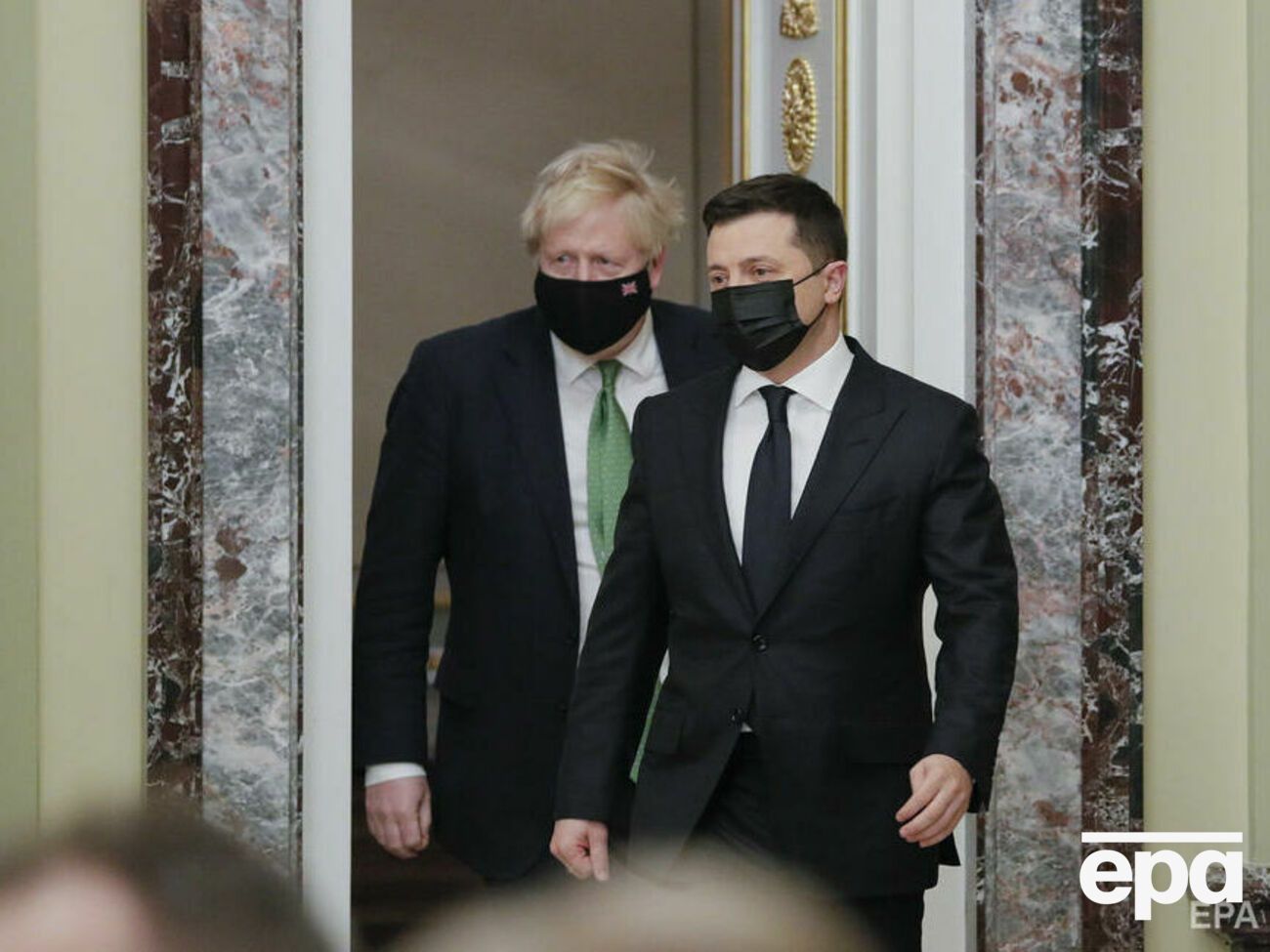 Зеленский поговорил с Джонсоном о войне, которую ведет Россия против Украины