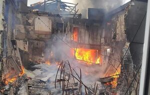 Від обстрілів окупантів масово постраждали приватні та багатоквартирні будинки Щастя і Станиці Луганської