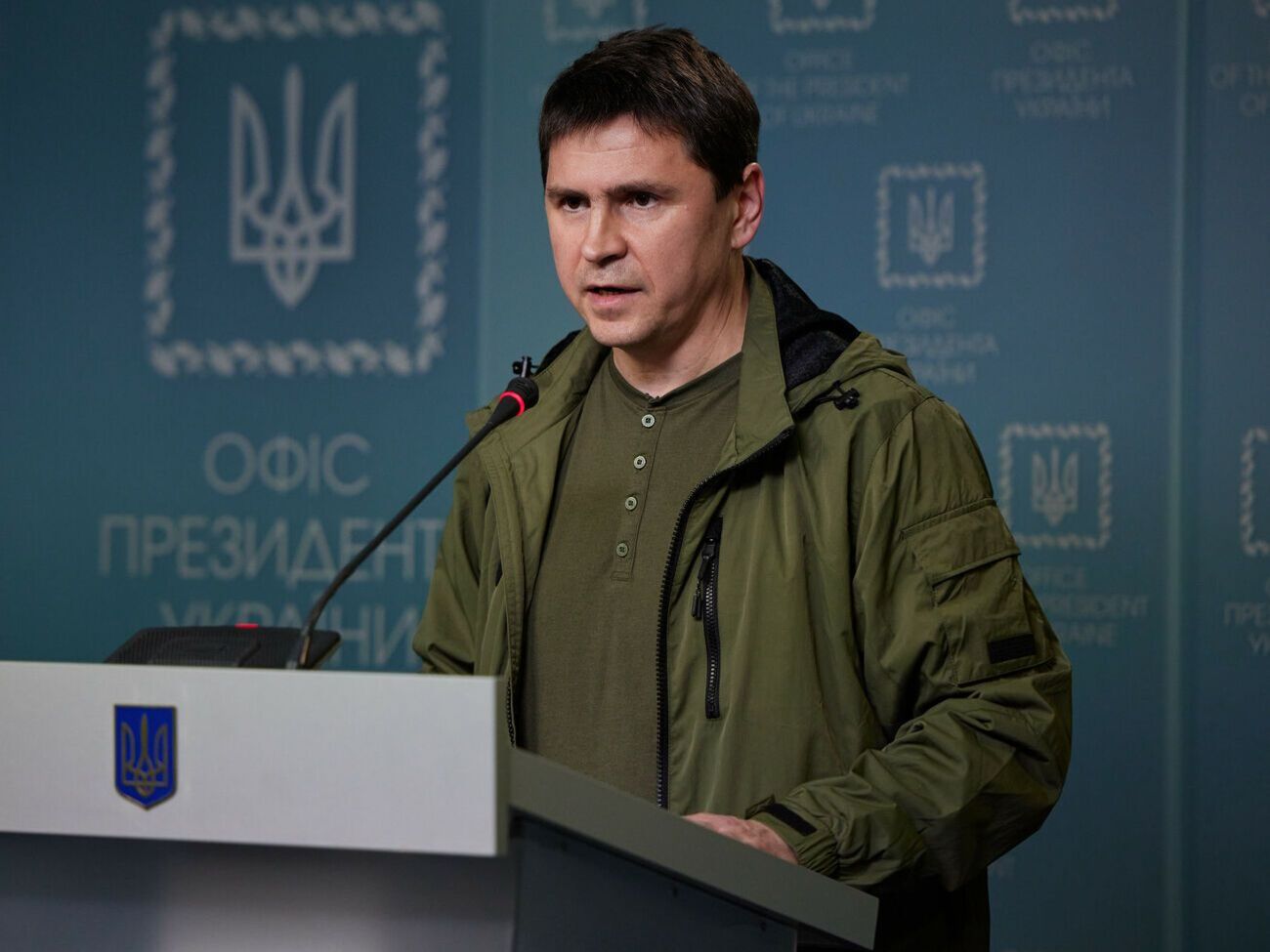 Российским военным в Украине не место, отметил Подоляк