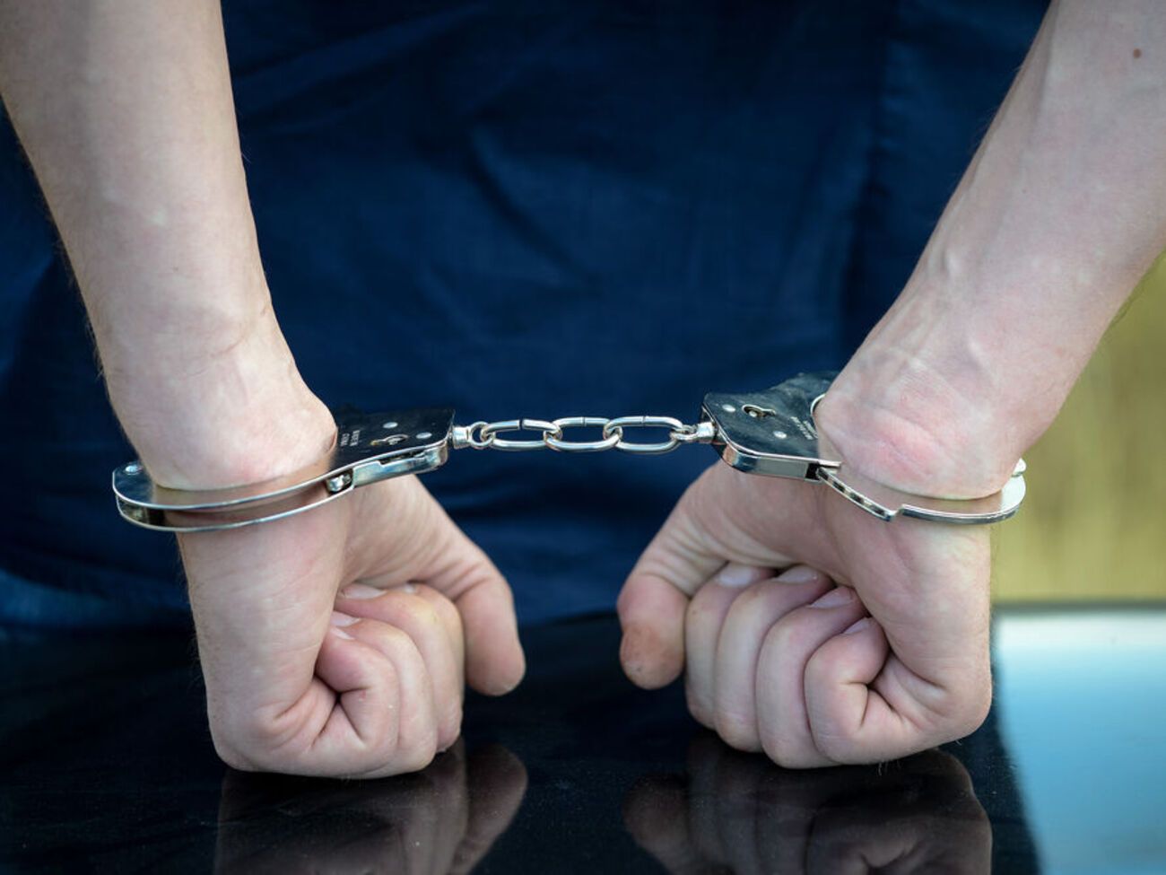 Низку посадовців Південного затримали за держзраду