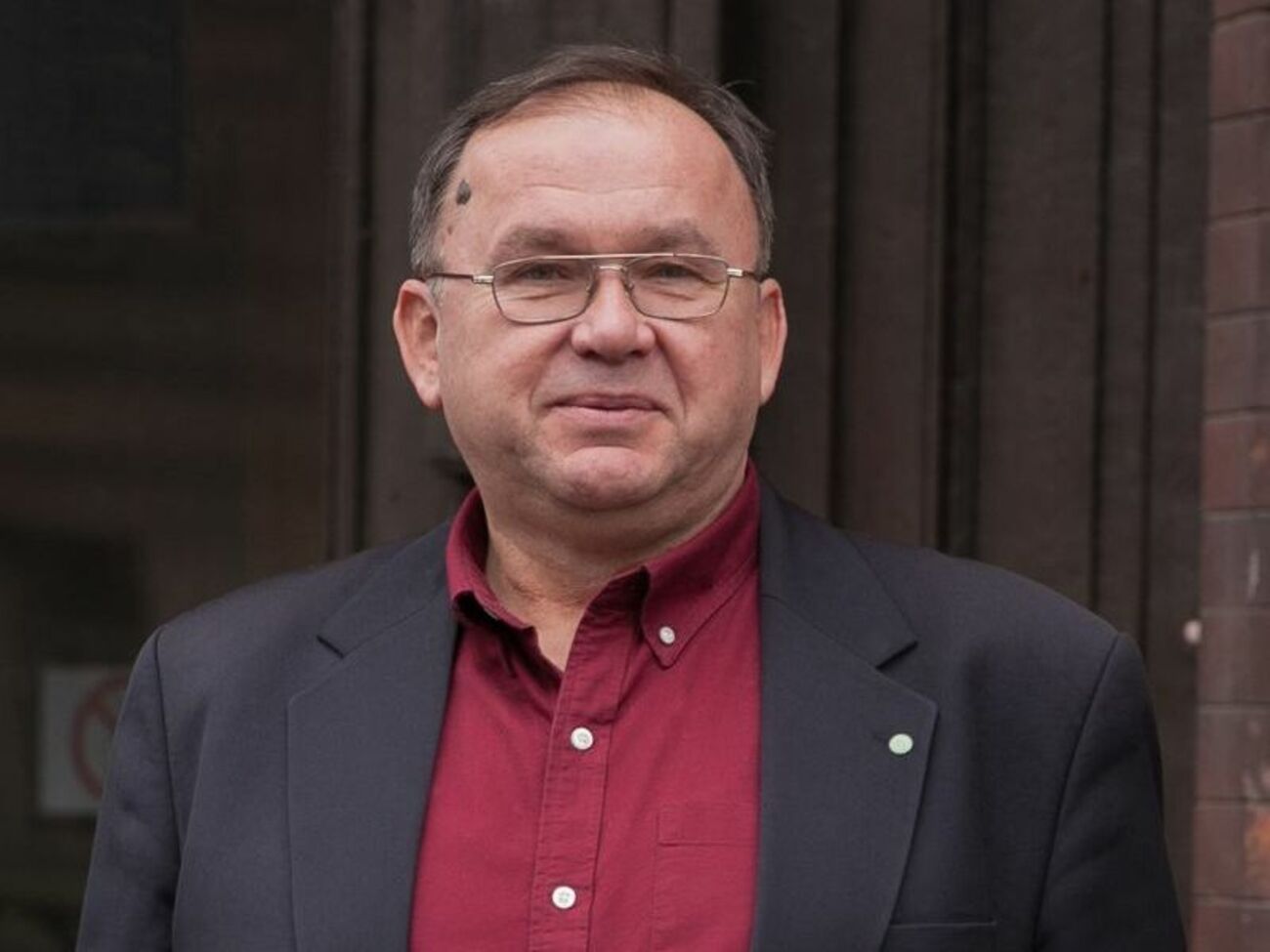 Анисимов заявил, что ему стыдно, что россияне не смогли создать в своей стране институты гражданского общества, которые могли бы влиять на решения властей