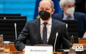 Германия, Франция вместе с Украиной и Россией пытаются выйти из нынешней "весьма запутанной ситуации", отметил Шольц