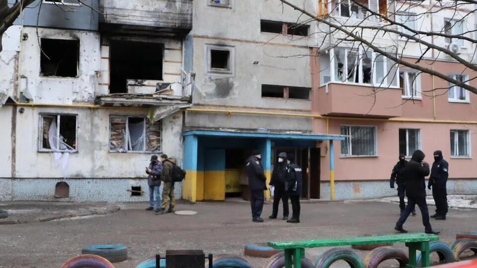 Усім жителям будинку, чиї квартири постраждали, нададуть допомогу – їхні квартири відновлять коштом із резервного фонду міста та області, розповіли в Офісі президента