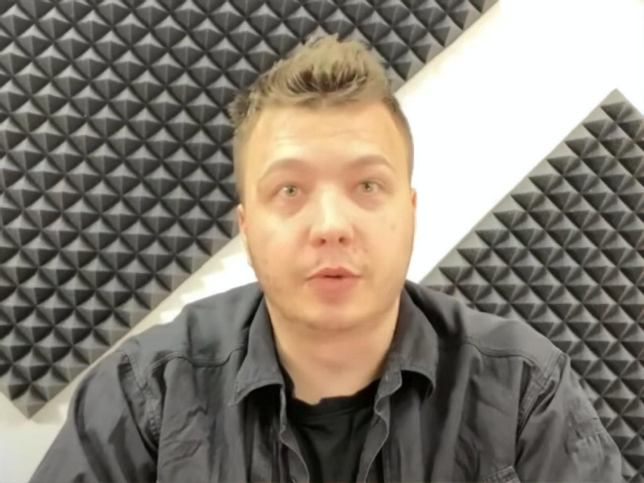 Над позовом до Ryanair працює команда юристів, повідомив Протасевич