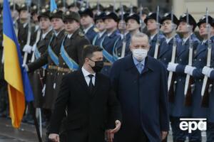 Эрдоган (справа) 3 февраля прибыл в Киев с официальным визитом