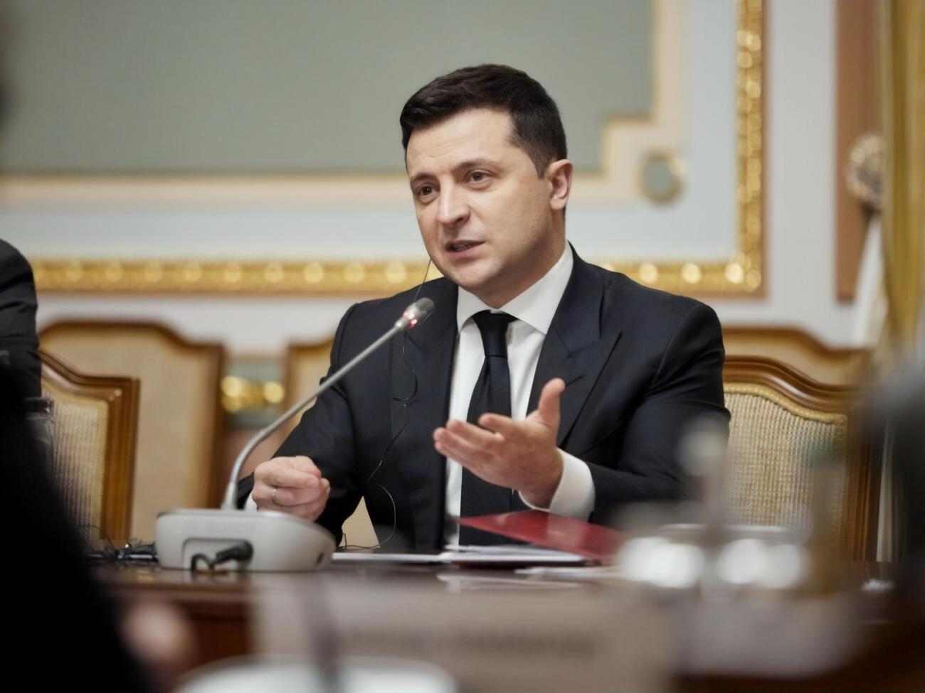 Зеленский сообщил, что обсудил с Макроном противодействие вызовам безопасности
