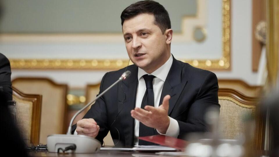 Зеленский сообщил, что обсудил с Макроном противодействие вызовам безопасности