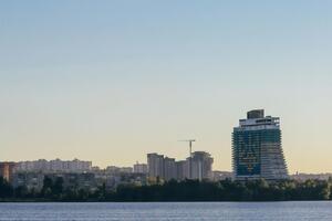 Трезубец, нарисованный в 2014 году на здании волонтерами, перед сносом закрасят