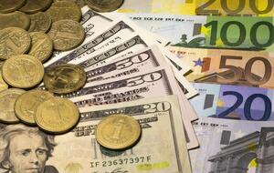 Гривна снова выросла к основным валютам