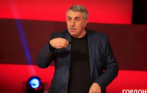 Комаровский: Мы, получается, в этой стране платим налоги для того, чтобы они за нами следили? Им больше следить не за кем?