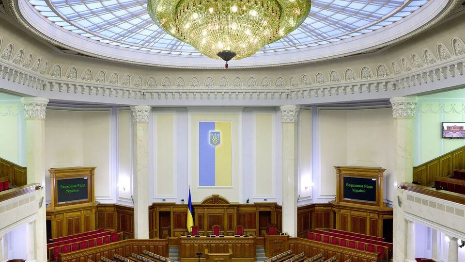 Рада сделала паузу в пленарных заседаниях