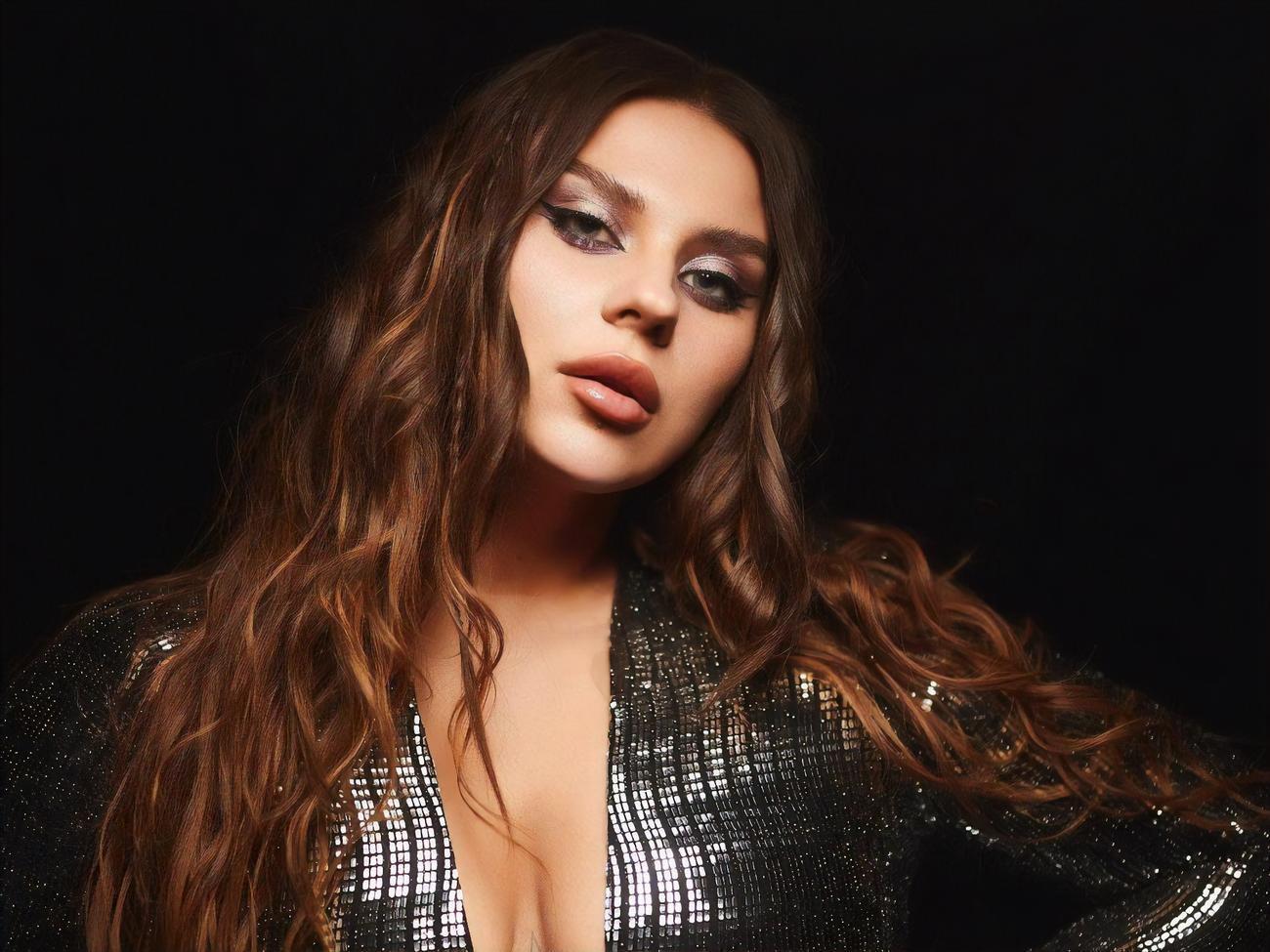 Зарицкая с 2017 года выступает в группе Kazka