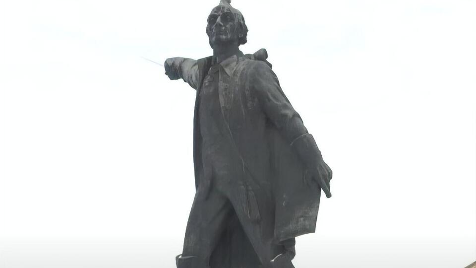 Пам'ятник Суворову – це акт звеличення героя держави-агресора, заявили в УІНП