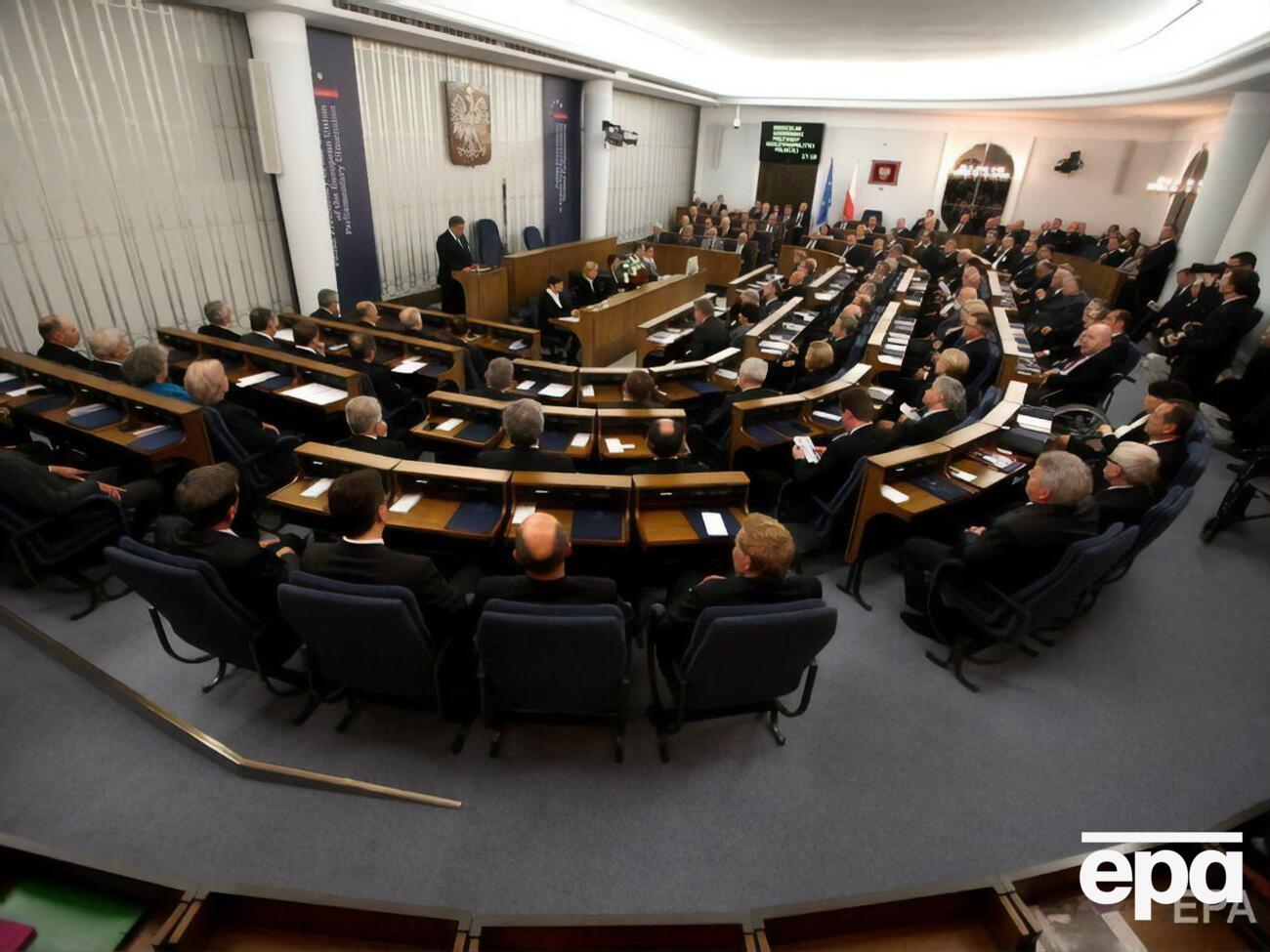 Целью эскалации напряженности со стороны РФ является дестабилизация Европы, отметили в Сенате Польши