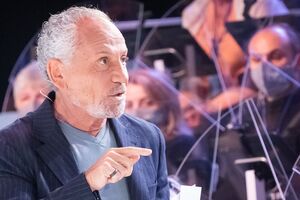 На ефір прийшла частина запрошених людей