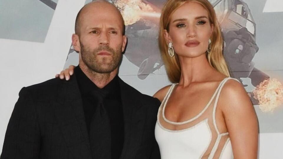 У Джейсона Стейтема и Роузи Хантингтон-Уайтли родилась девочка