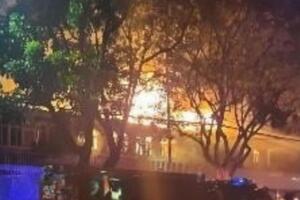 Пожар в здании посольства потушен, жертв и пострадавших нет