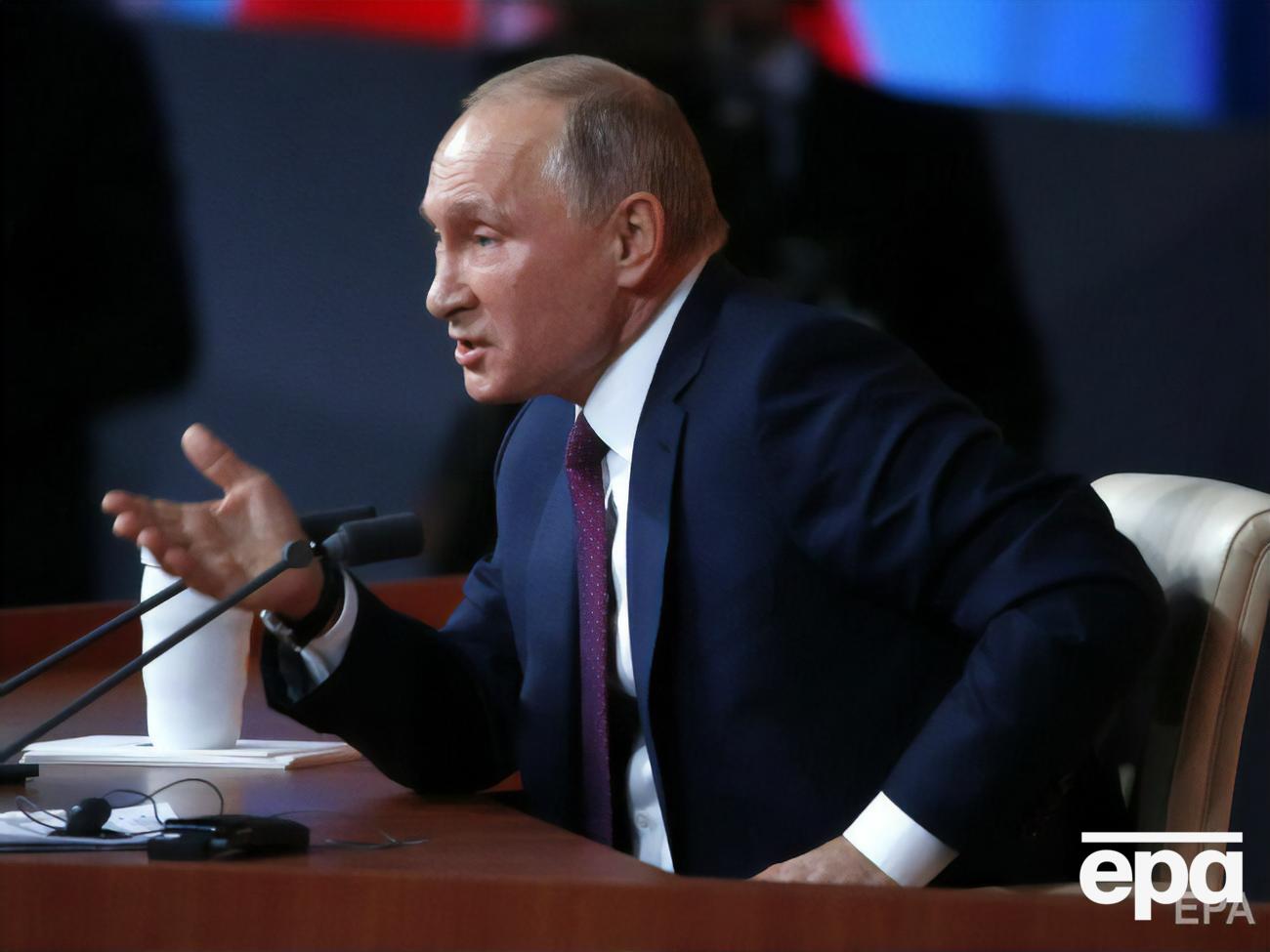 Путин занимает должность президента России с 2000 года с перерывом