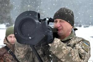 На фоне угрозы возможного российского вторжения Британия отправила в Украину противотанковые ракетные установки