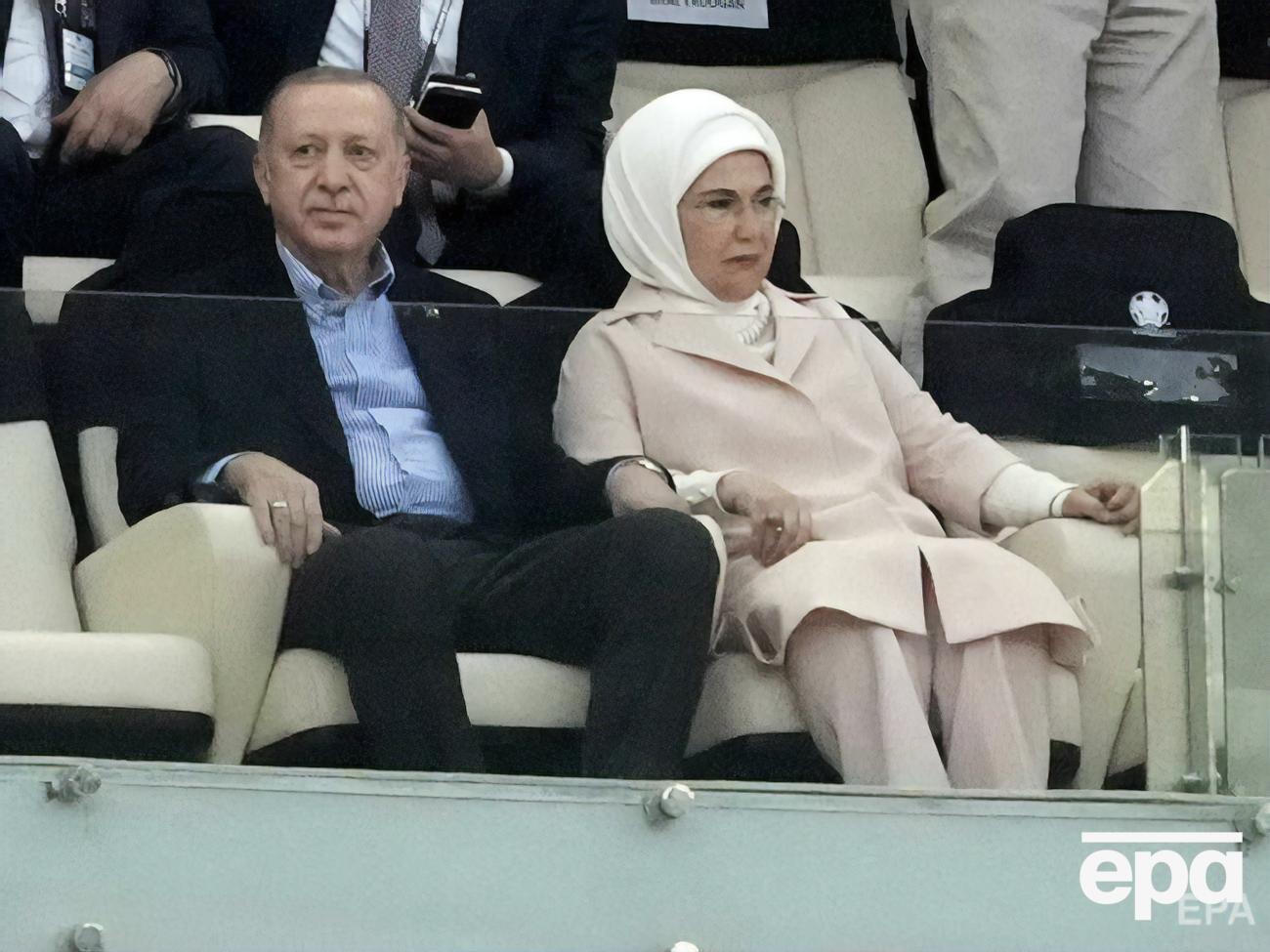 Подружжя Ердоганів пішло на самоізоляцію