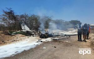 Після падіння літак згорів