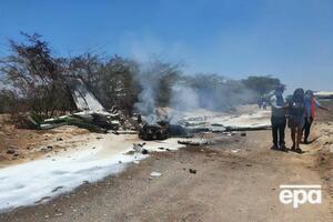 Після падіння літак згорів