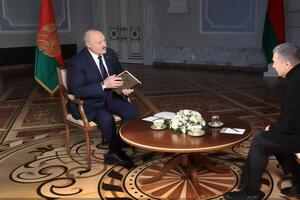 Лукашенко сказав, що "неодноразово" телефонував Путіну через вагнерівців