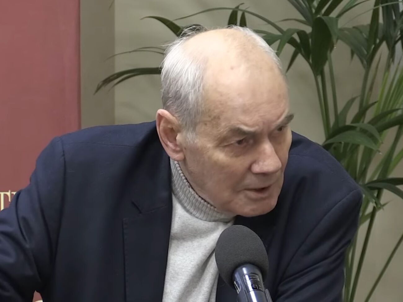 Івашов (на фото) від імені російських офіцерів закликав Путіна "відмовитися від злочинної політики провокування війни" та піти у відставку