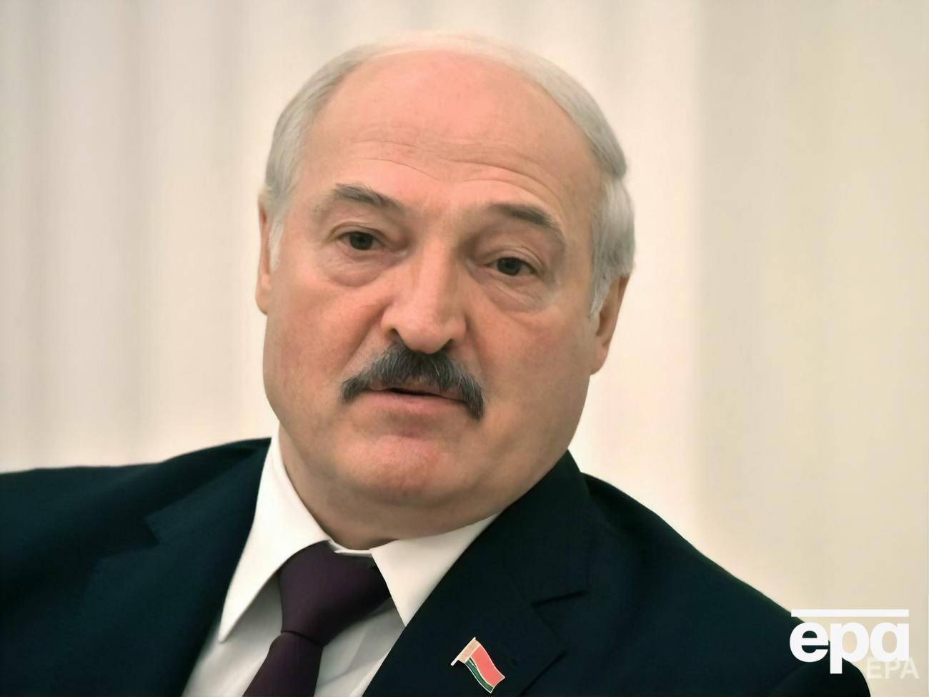 Лукашенко: Зараз дебати відбуваються у вас, у нас: "Ах, війна, війна! Україна воюватиме". Не Україна, а американці їх штовхають на війну