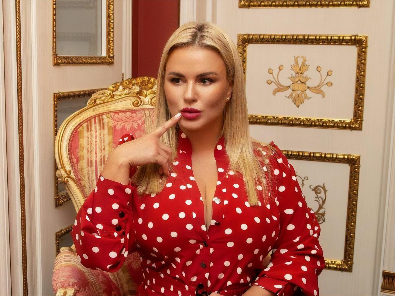 Семенович:&nbsp;Я так жду весну. Мне хочется ярких красок, цветов и эмоций, щекочущих сердце