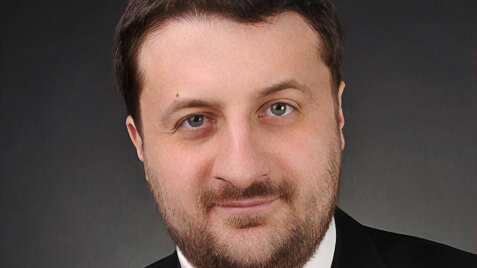 Тарас Загородний: Когда господин Гетманцев начинает нести чепуху, что где-то везде в Европе кассовые аппараты... Ложь. Я лично видел кучу мест, где принимают расчеты только наличными