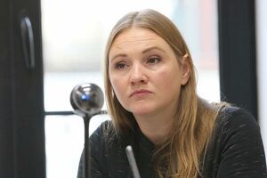Ми на межі великої війни, але люди живуть повсякденними справами. На восьмому році війни сюрреалізм став способом життя