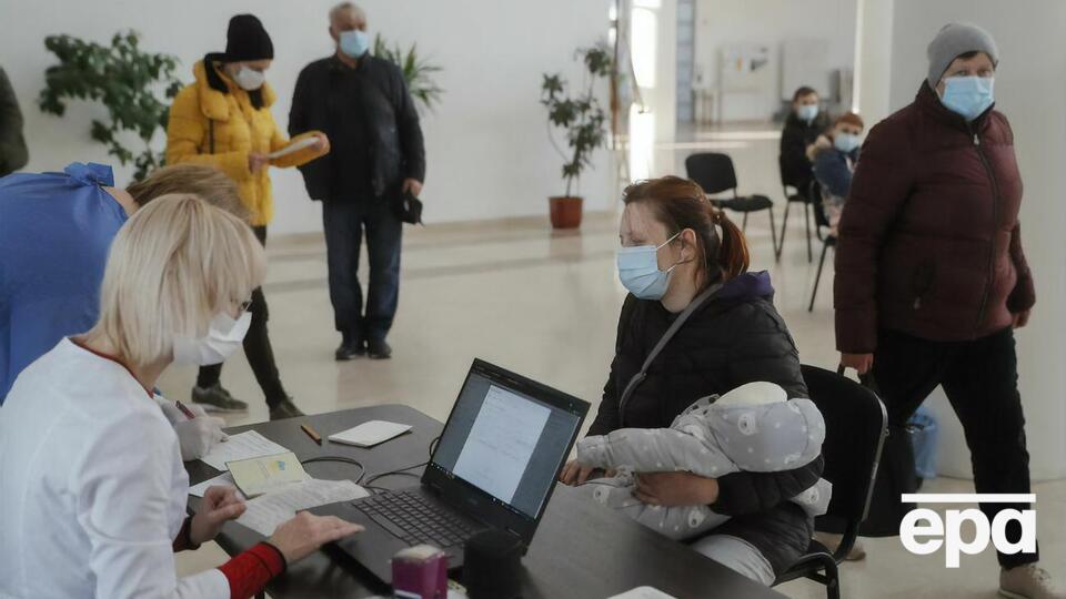 Упродовж минулого тижня в Україні зафіксовано понад 242 тис. випадків інфікування коронавірусом