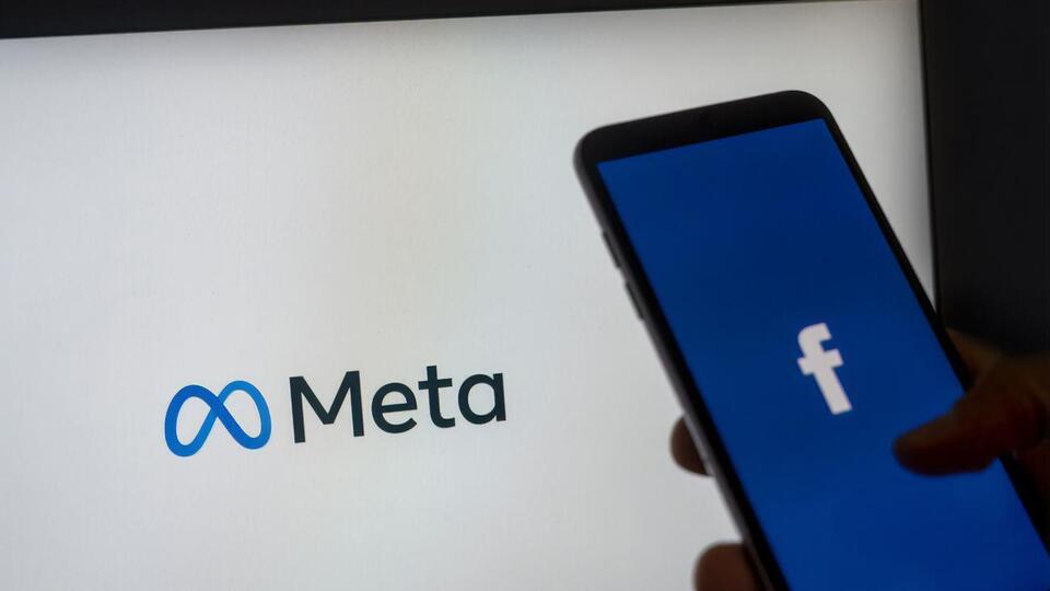 Причина заявления Meta – европейские правила, которые не позволяют компании хранить данные европейцев на американских серверах