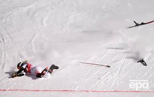 Спортсменка, вероятно, травмировала ногу при падении