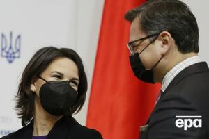 Кулеба сказав, що розмова з Бербок про постачання німецької зброї була відвертою