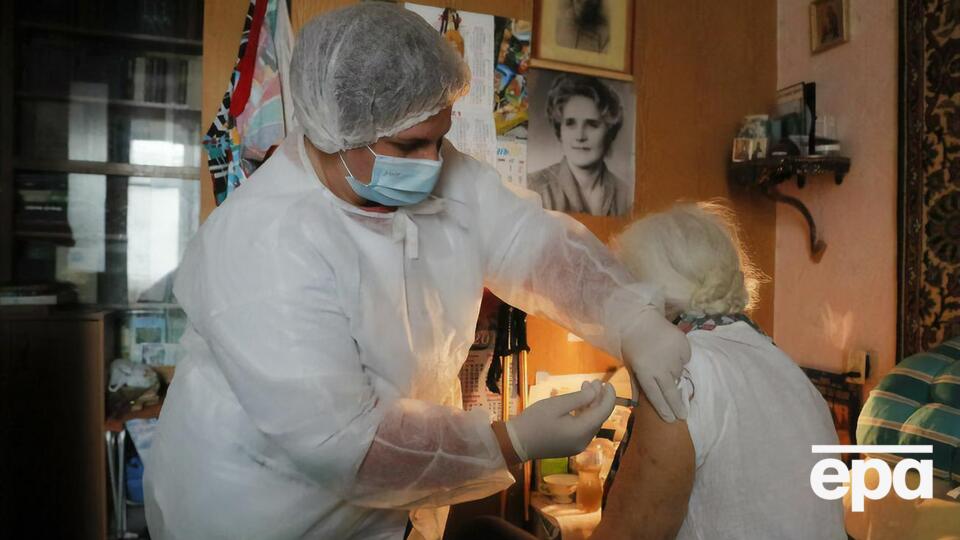 Всего в Украине привито от COVID-19 двумя дозами вакцины более 14,8 млн человек, отметили в Минздраве