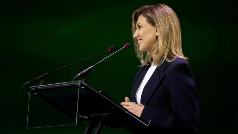 Перша леді розповіла, що вона, як і мільйони українців, користується застосунком "Дія" і пишається тим, що такий продукт створили в Україні