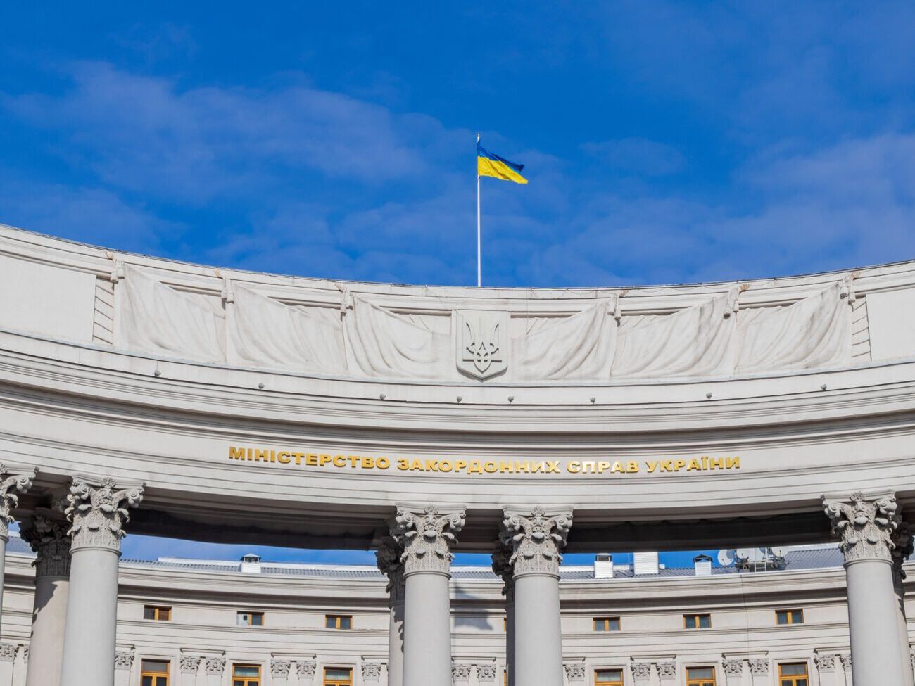 Україну відвідує велика кількість іноземних гостей, щоб продемонструвати солідарність на тлі агресії РФ, зазначили у МЗС