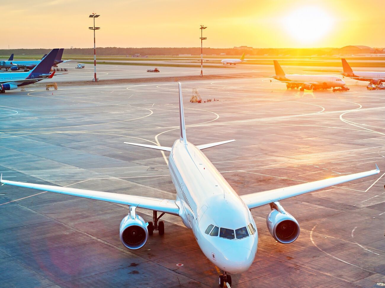 Всего арестованы 263 российских самолета, которые летали в Крым