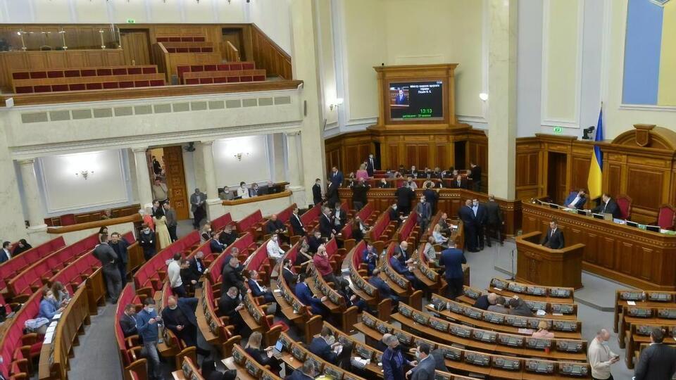 Серед 90 депутатів-мільйонерів, які скористалися правом компенсації, – 65 членів фракції "Слуга народу"