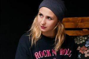 На Альохіну склали протокол за статтею про публічну демонстрацію нацистської символіки