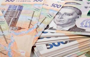 Курс гривны к доллару поднялся на четыре копейки, с 28 грн/$ до 27,96 грн/$