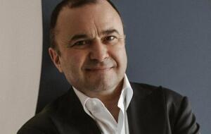 Незважаючи на малу кількість глядачів, Павлік повністю відпрацював концерт