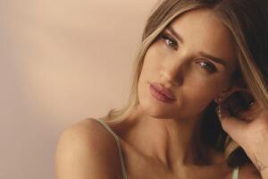 2 февраля Роузи Хантингтон-Уайтли родила девочку