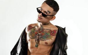 Morgenshtern: Это что получается – этой татуировке пять лет, и я пять лет через все границы мира возил наркотики?