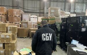 В Борисполе правоохранители обнаружили партию электронных сигарет без марок акцизного налога Украины весом более 7 тонн
