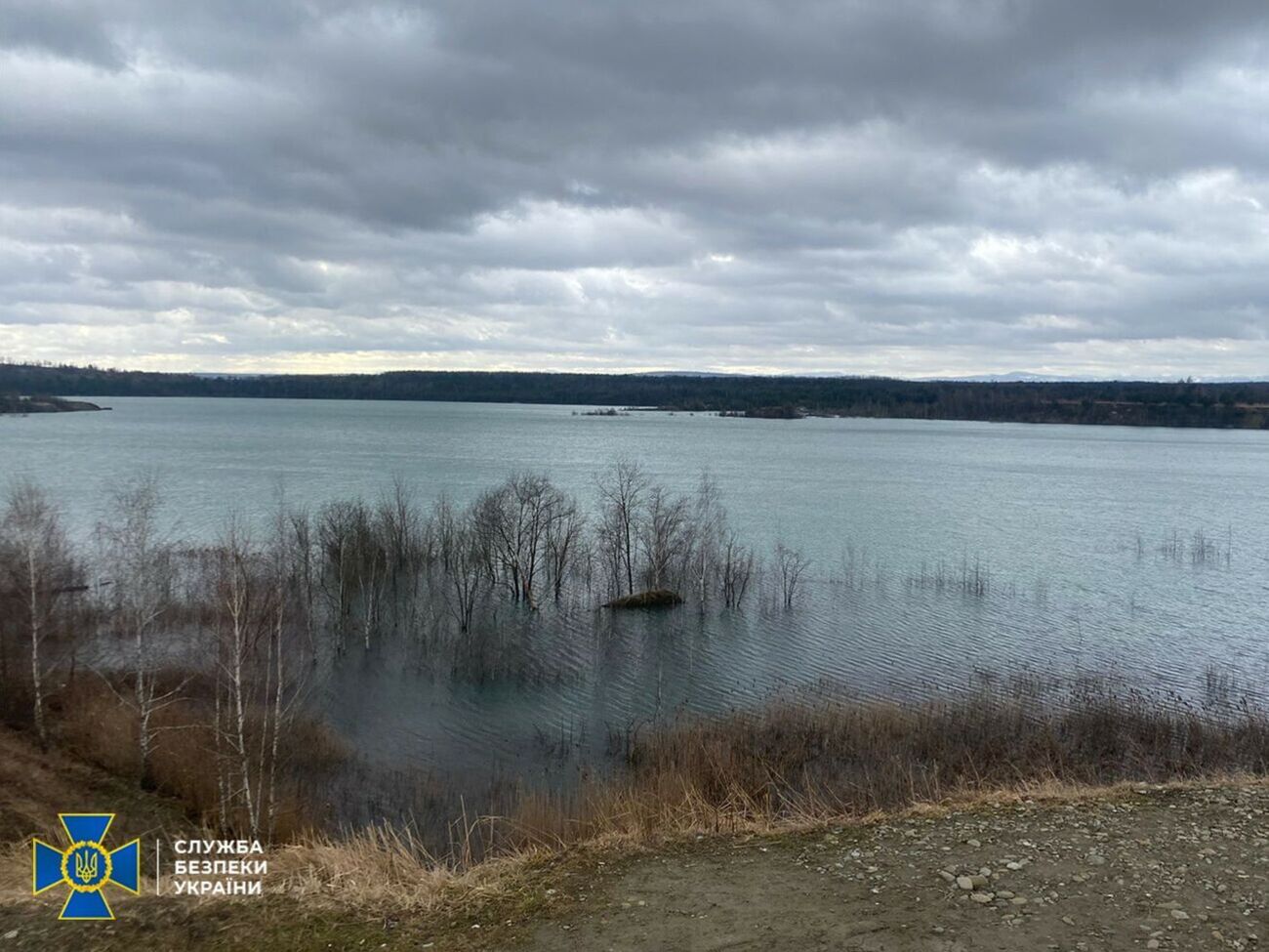 Злоумышленники пытались завладеть соляным карьером площадью почти 100 га
