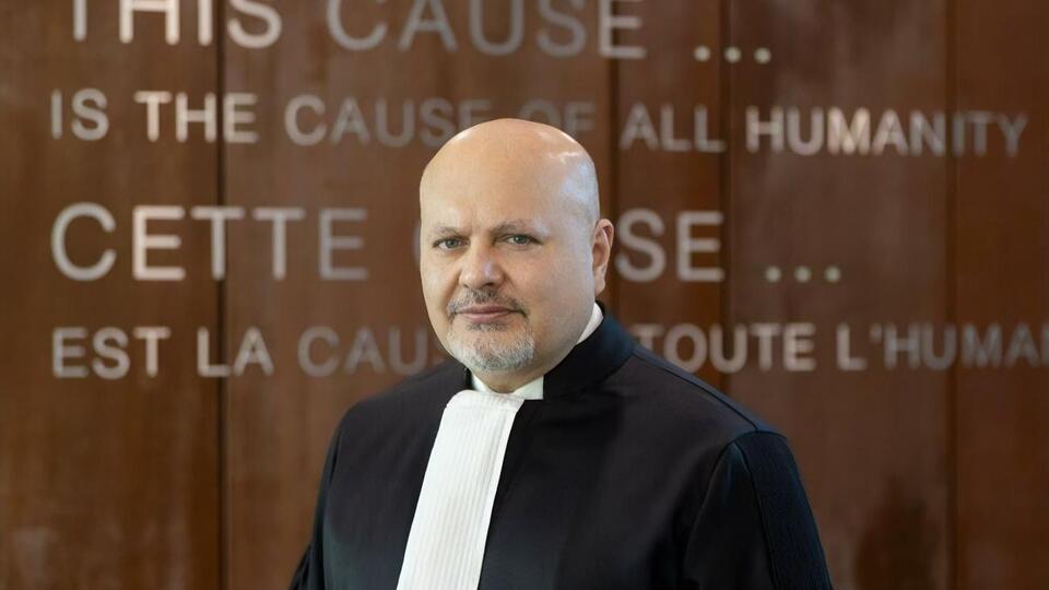 Расследование охватит преступления, "совершенные любой стороной конфликта на любой части территории Украины", подчеркнул Хан