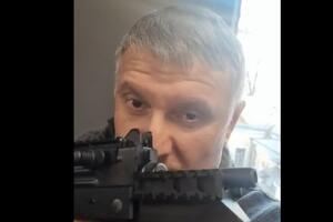 Аваков: Хочете флешмоб? Тисячі та мільйони українців захищатимуть свою землю